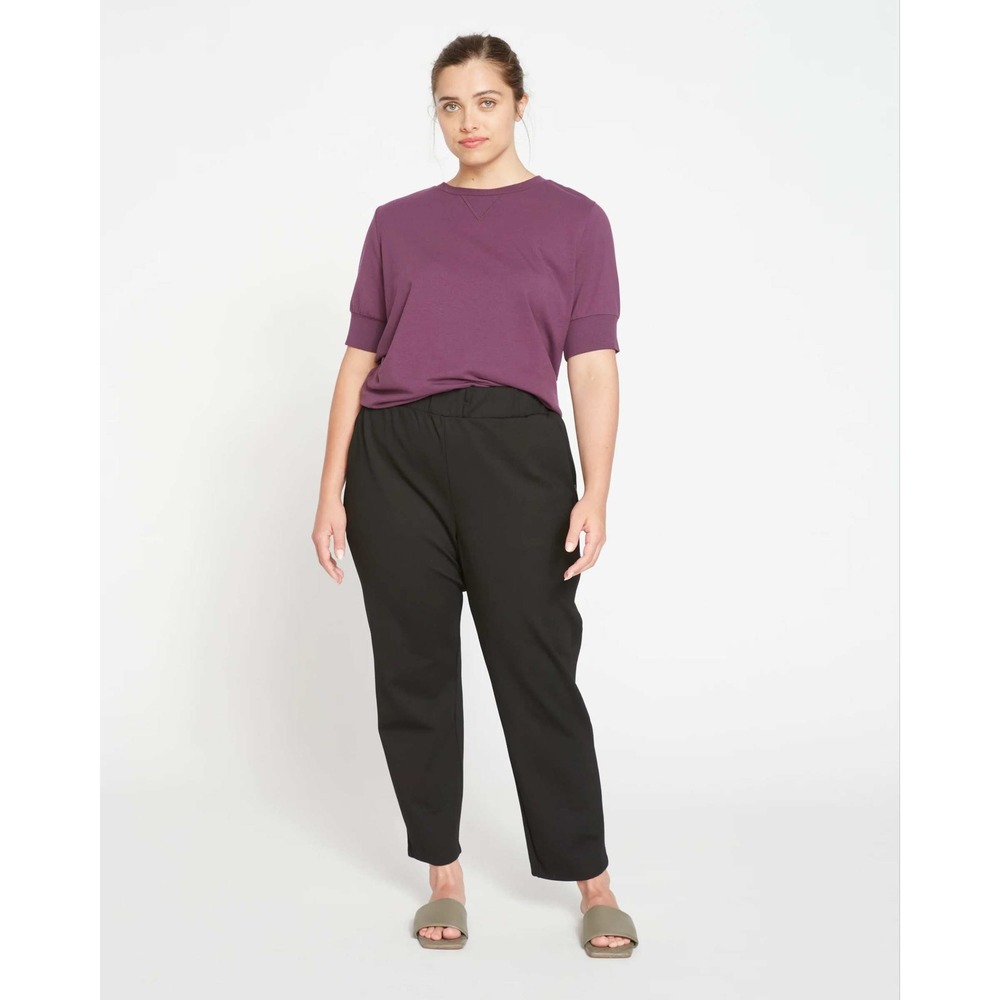 Universal Standard Pants Women's XL 26W-28W Black Tapered Pull On Stretch